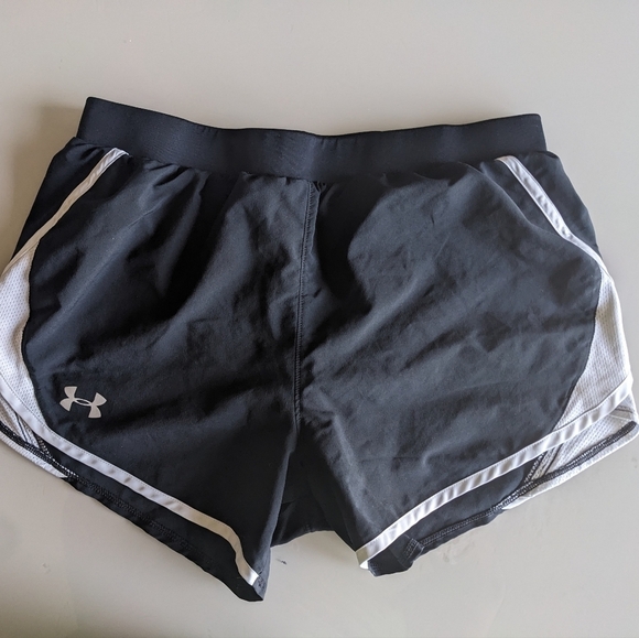 Under Armour Running Shorts Size Med - Picture 1 of 4